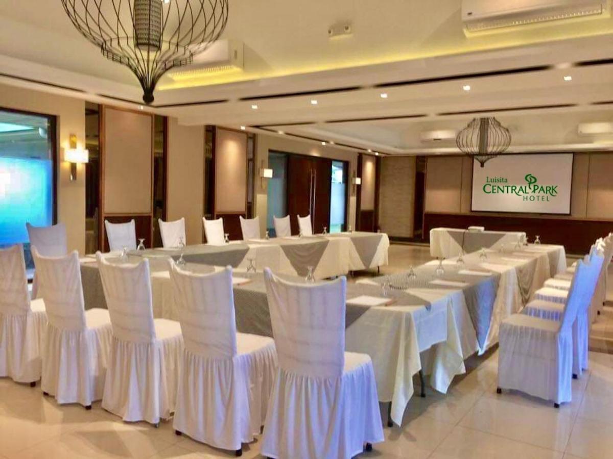 Luisita Central Park Hotel Tarlac City Zewnętrze zdjęcie
