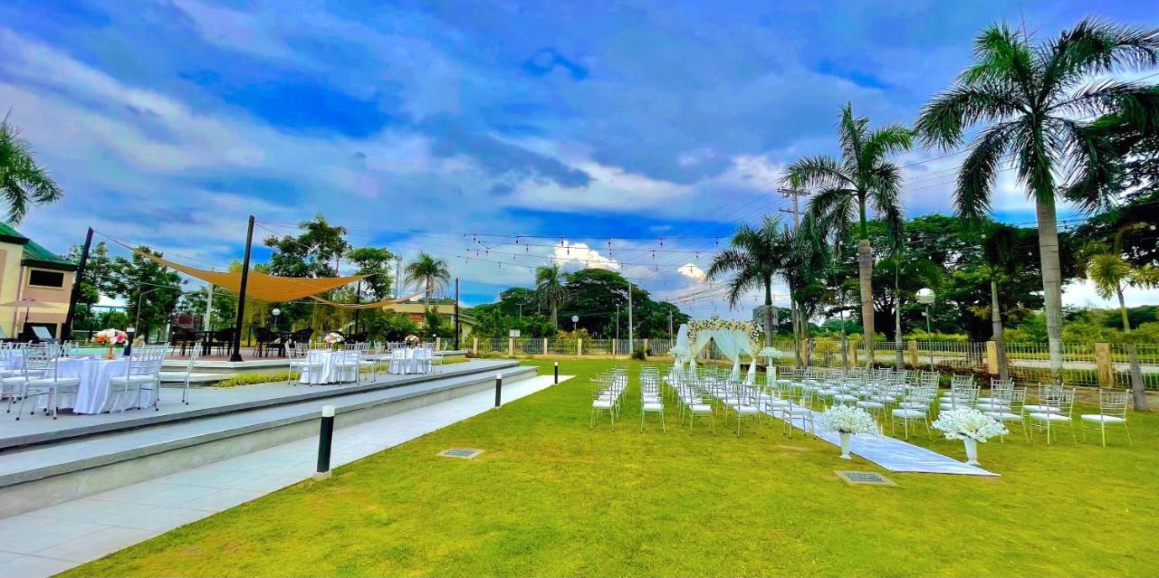 Luisita Central Park Hotel Tarlac City Zewnętrze zdjęcie