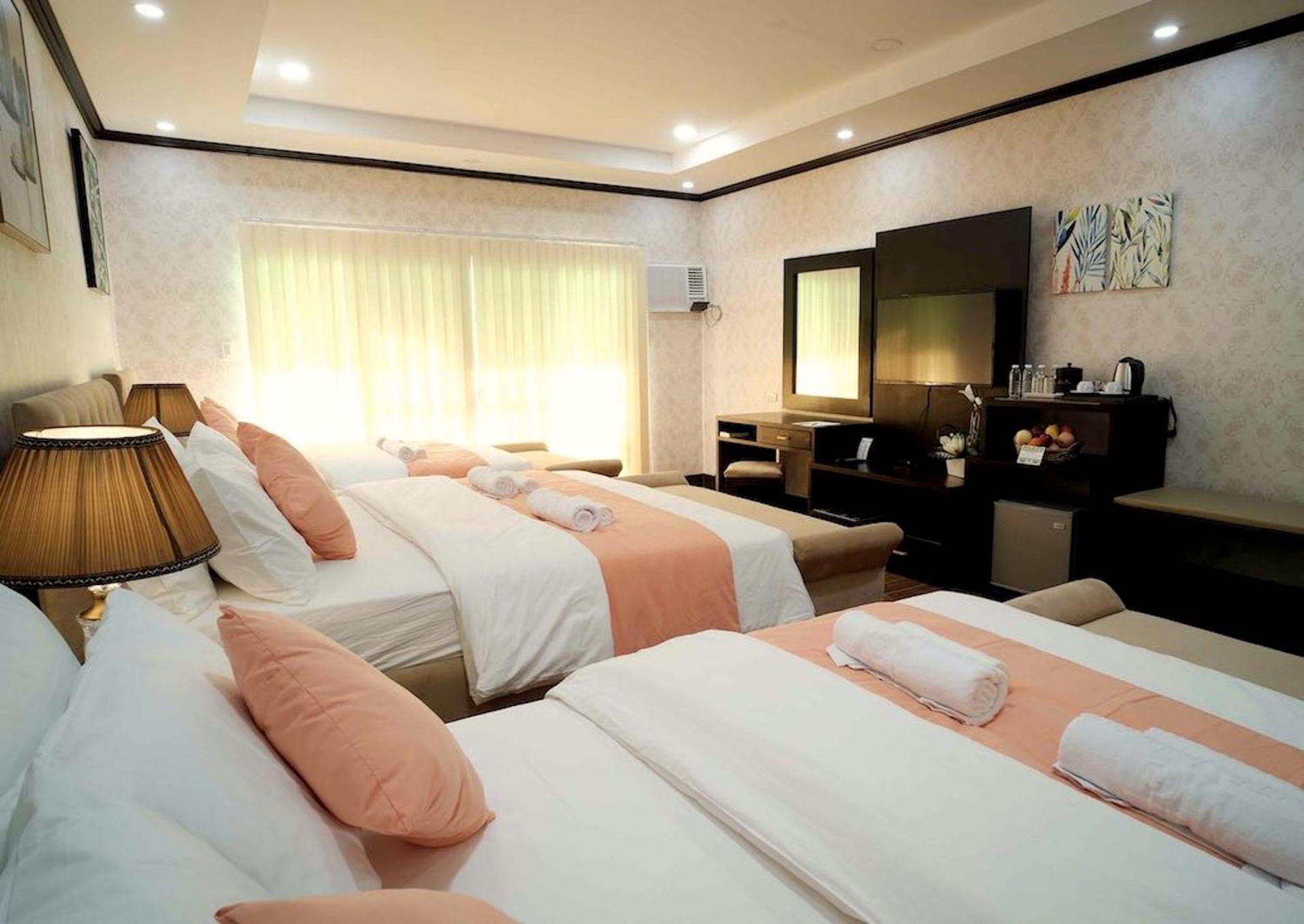 Luisita Central Park Hotel Tarlac City Pokój zdjęcie