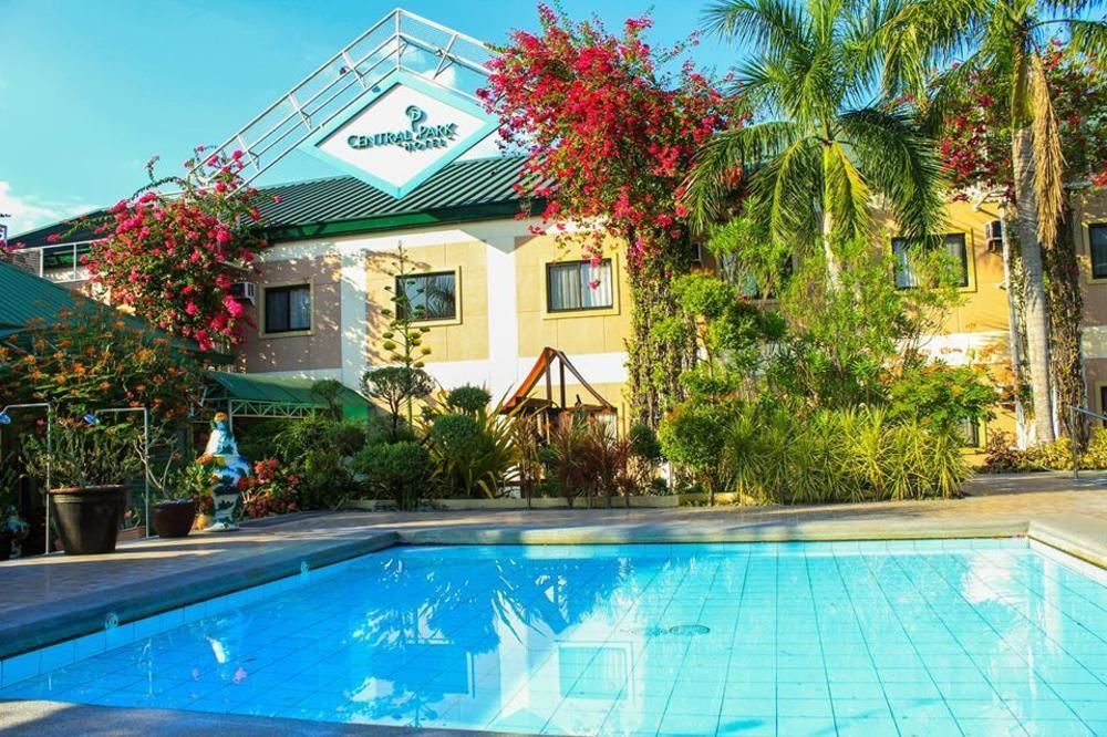 Luisita Central Park Hotel Tarlac City Zewnętrze zdjęcie