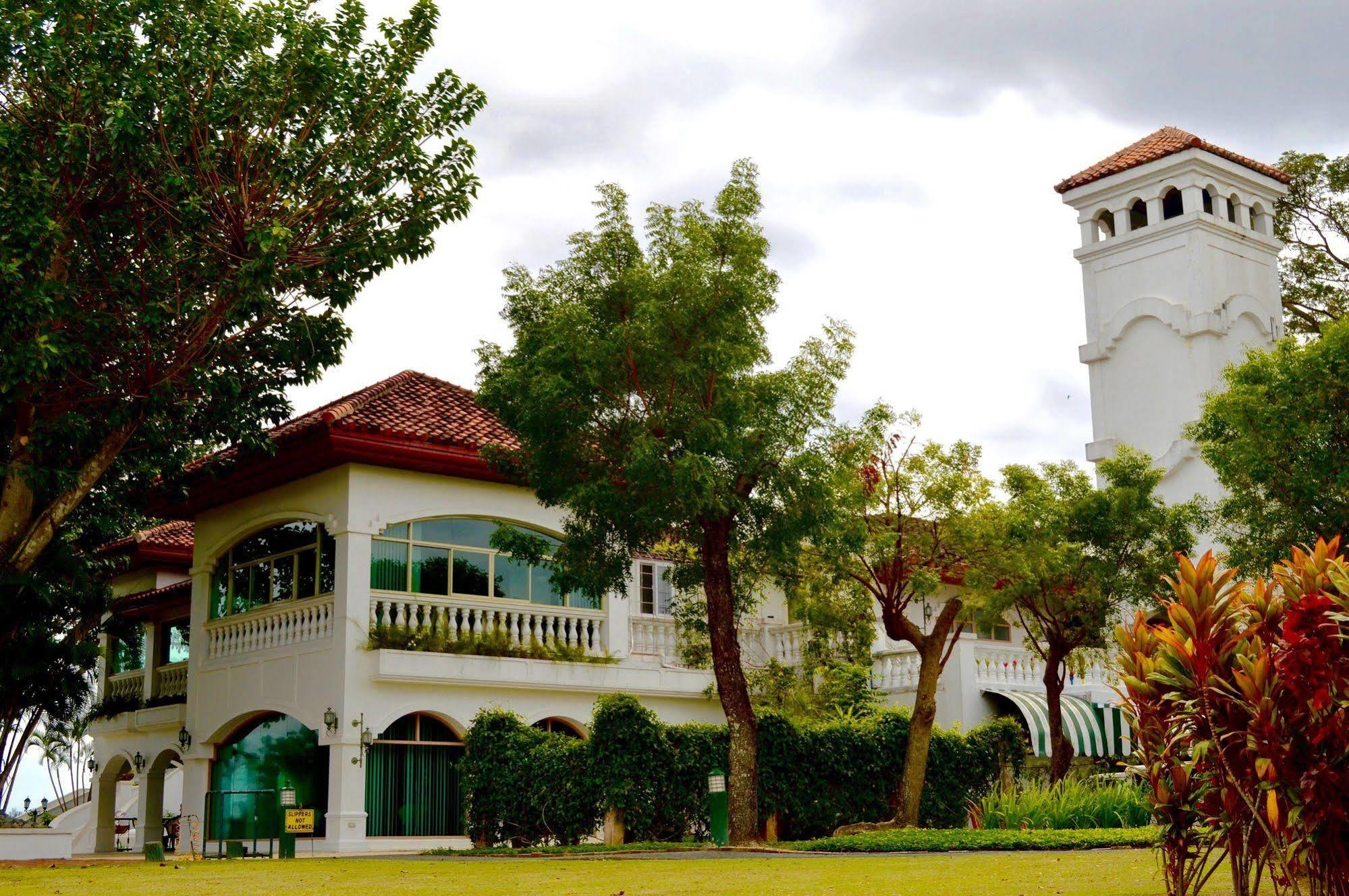 Luisita Central Park Hotel Tarlac City Zewnętrze zdjęcie