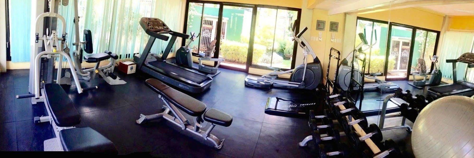 Luisita Central Park Hotel Tarlac City Zewnętrze zdjęcie